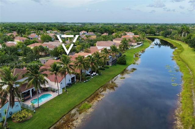 1333 Majesty Ter, Weston, FL 33327