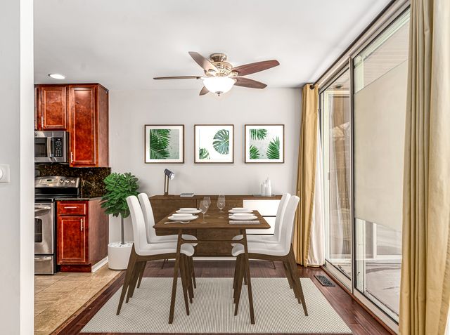 5900 OAKWOOD Drive 1E, Lisle, IL 60532