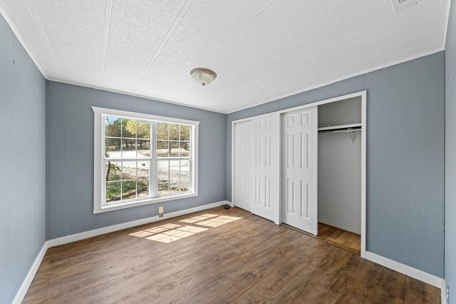 103 S Twombly Dr, Kerrville, TX 78028