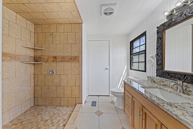 103 S Twombly Dr, Kerrville, TX 78028