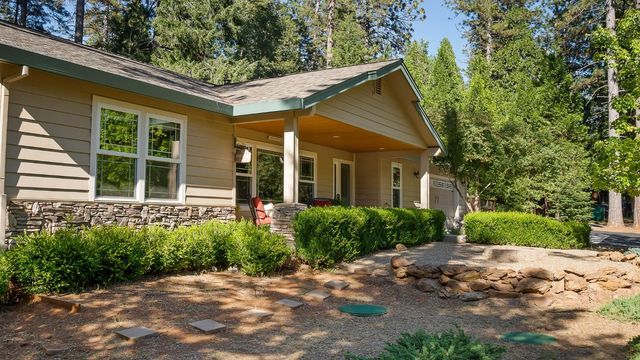 5827 Silverleaf Dr, Foresthill, CA 95631
