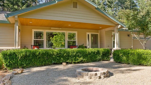 5827 Silverleaf Dr, Foresthill, CA 95631