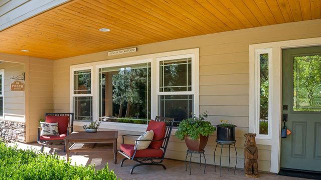 5827 Silverleaf Dr, Foresthill, CA 95631