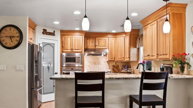 5827 Silverleaf Dr, Foresthill, CA 95631