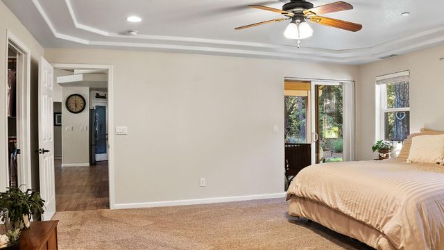 5827 Silverleaf Dr, Foresthill, CA 95631