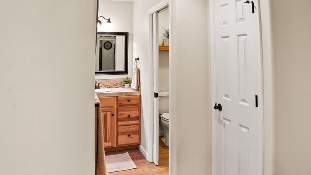 5827 Silverleaf Dr, Foresthill, CA 95631