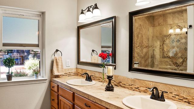5827 Silverleaf Dr, Foresthill, CA 95631