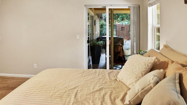 5827 Silverleaf Dr, Foresthill, CA 95631