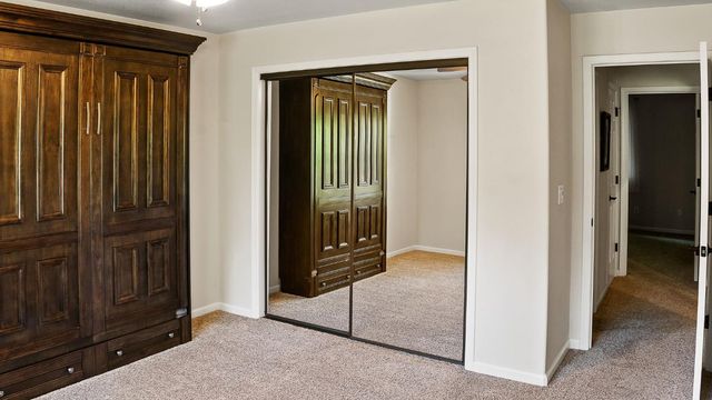 5827 Silverleaf Dr, Foresthill, CA 95631