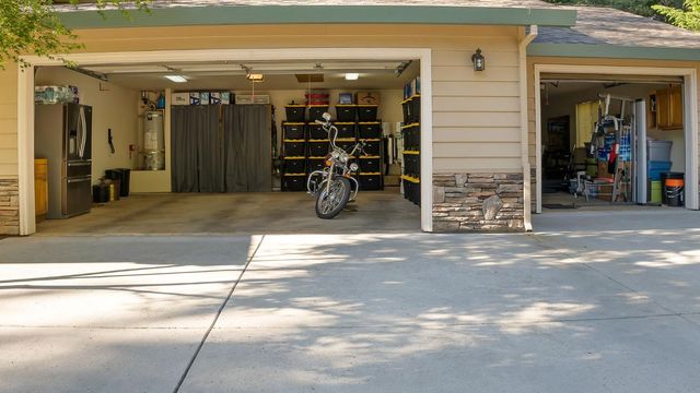 5827 Silverleaf Dr, Foresthill, CA 95631