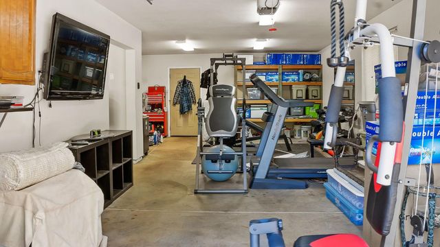 5827 Silverleaf Dr, Foresthill, CA 95631