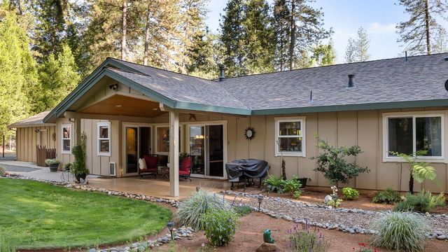 5827 Silverleaf Dr, Foresthill, CA 95631