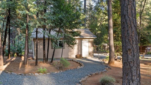 5827 Silverleaf Dr, Foresthill, CA 95631
