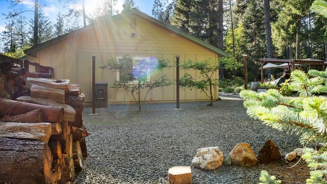 5827 Silverleaf Dr, Foresthill, CA 95631