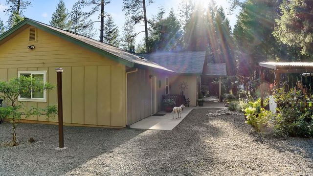 5827 Silverleaf Dr, Foresthill, CA 95631