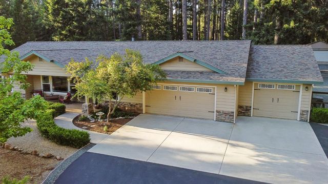5827 Silverleaf Dr, Foresthill, CA 95631