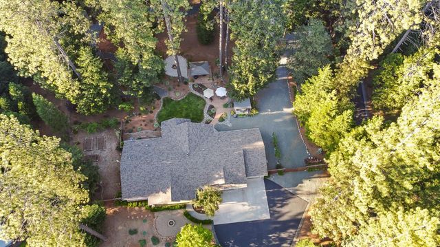 5827 Silverleaf Dr, Foresthill, CA 95631
