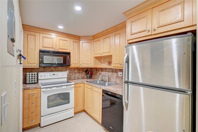 1040 SE 4th Ave 128, Deerfield Beach, FL 33441