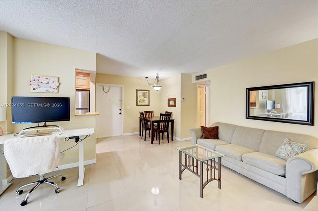 1040 SE 4th Ave 128, Deerfield Beach, FL 33441