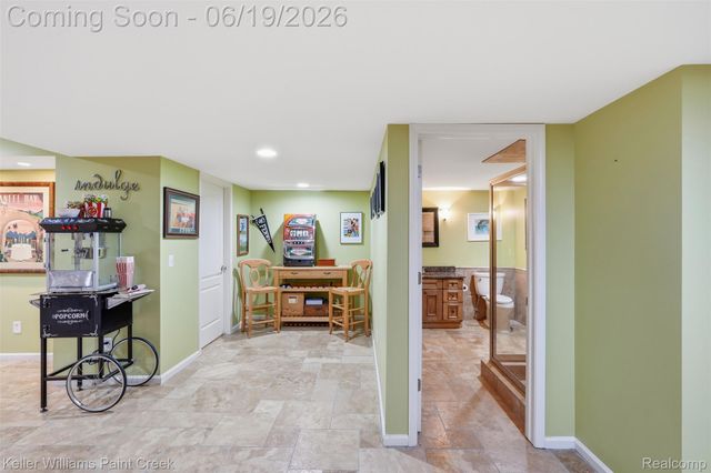 2784 Murfield Court, Oakland Charter Township, MI 48306