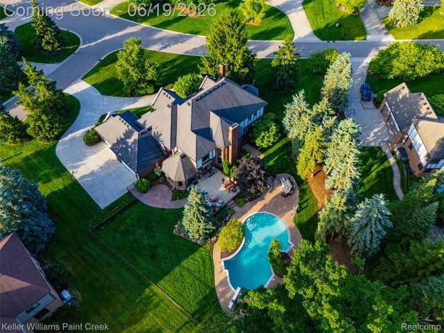 2784 Murfield Court, Oakland Charter Township, MI 48306