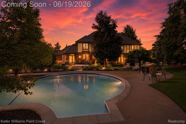 2784 Murfield Court, Oakland Charter Township, MI 48306