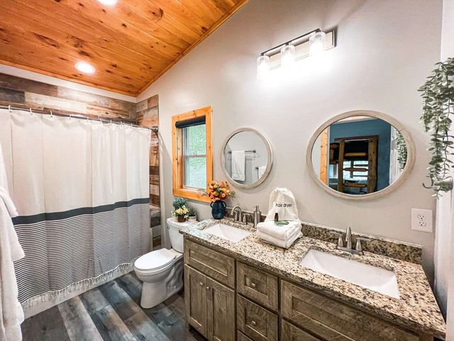 7 Addle Court, Ellijay, GA 30540