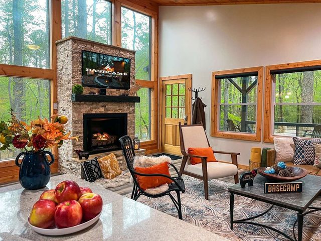 7 Addle Court, Ellijay, GA 30540
