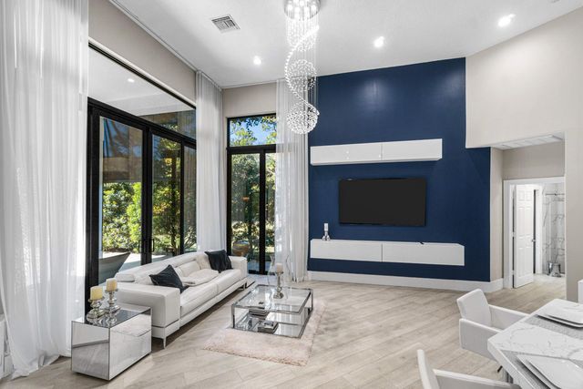 6715 E Calumet Circle, Lake Worth, FL 33467