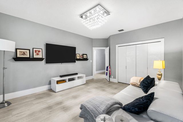 6715 E Calumet Circle, Lake Worth, FL 33467