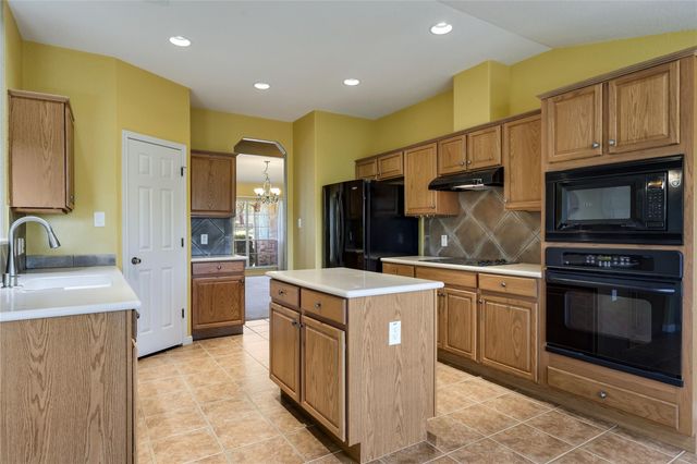 7312 White Oak DR, Lago Vista, TX 78645