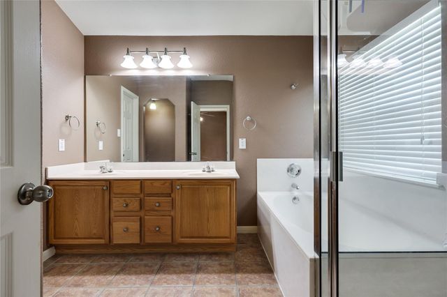 7312 White Oak DR, Lago Vista, TX 78645