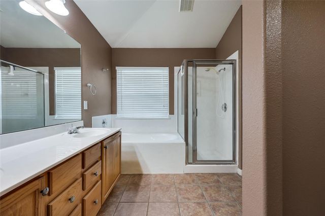 7312 White Oak DR, Lago Vista, TX 78645