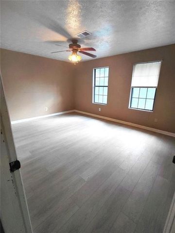 817 Forest Path, Stone Mountain, GA 30088