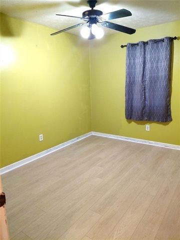 817 Forest Path, Stone Mountain, GA 30088