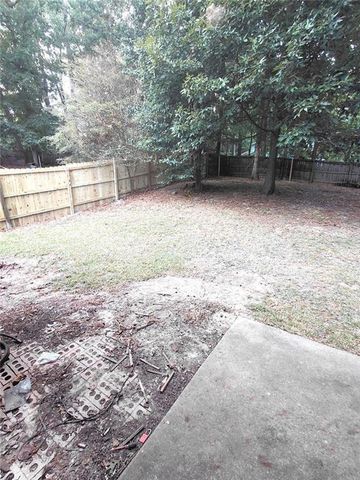 817 Forest Path, Stone Mountain, GA 30088