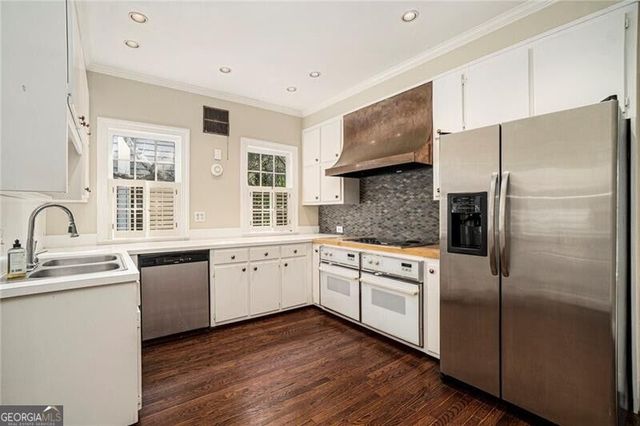 2378 Glenwood Drive NE, Atlanta, GA 30305