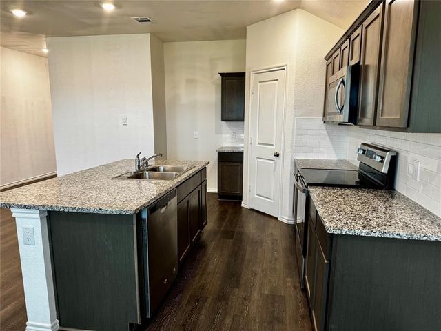 4325 Pyramid Drive, Forney, TX 75126