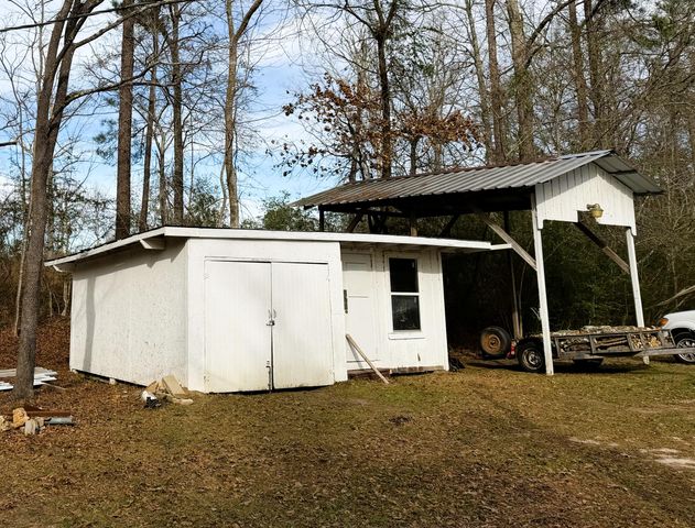 522 Southgate Rd., Hattiesburg, MS 39401