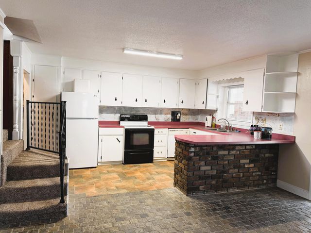 522 Southgate Rd., Hattiesburg, MS 39401