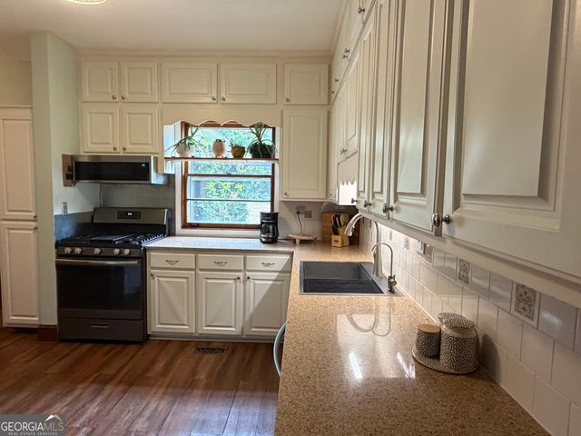 603 Thurston Avenue, Thomaston, GA 30286