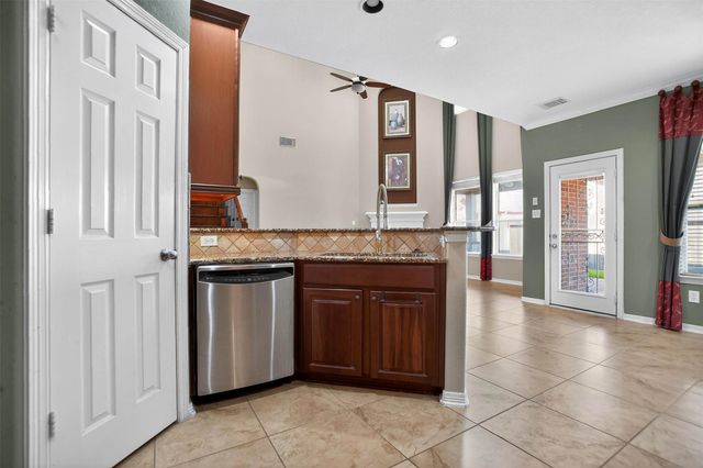 11650 Brentcross Drive, Tomball, TX 77377
