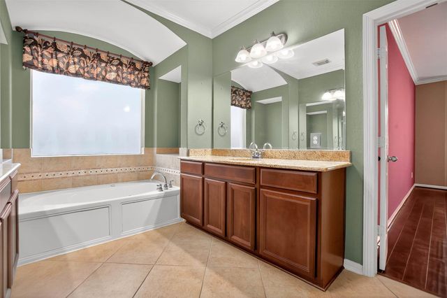 11650 Brentcross Drive, Tomball, TX 77377