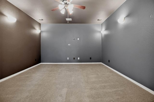 11650 Brentcross Drive, Tomball, TX 77377