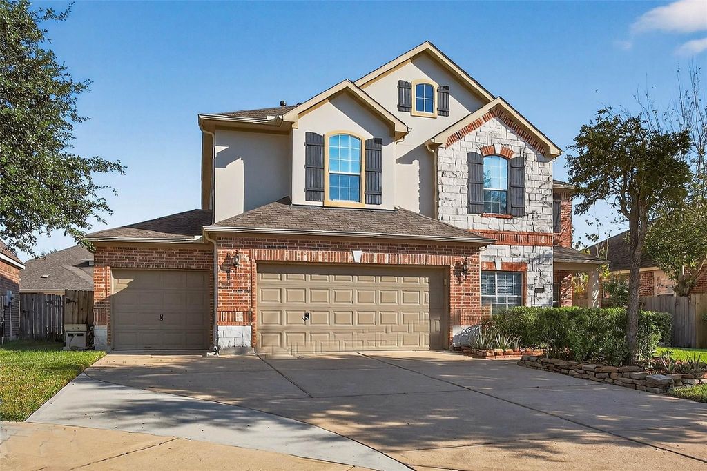 11650 Brentcross Drive, Tomball, TX 77377