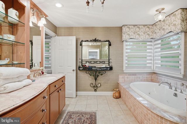 75 RIDINGS WAY, Ambler, PA 19002