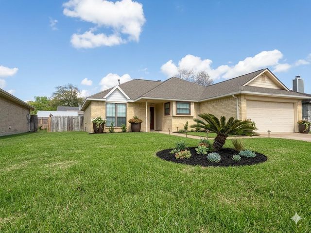 15731 Castorglen Drive, Houston, TX 77598