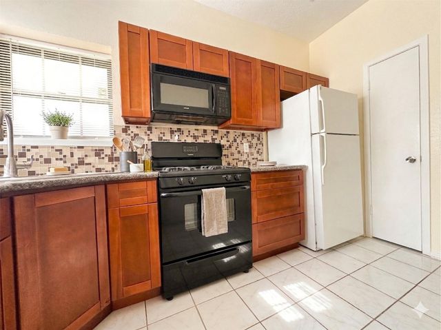 15731 Castorglen Drive, Houston, TX 77598