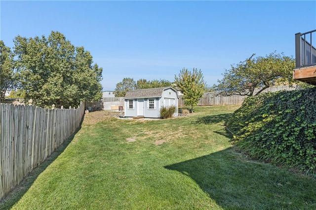 8014 S Church Road, Pleasant Valley, MO 64068