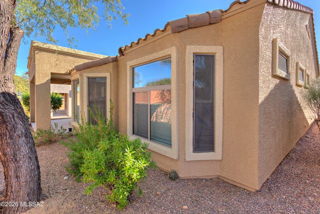 686 W Shadow Wood Street, Green Valley, AZ 85614